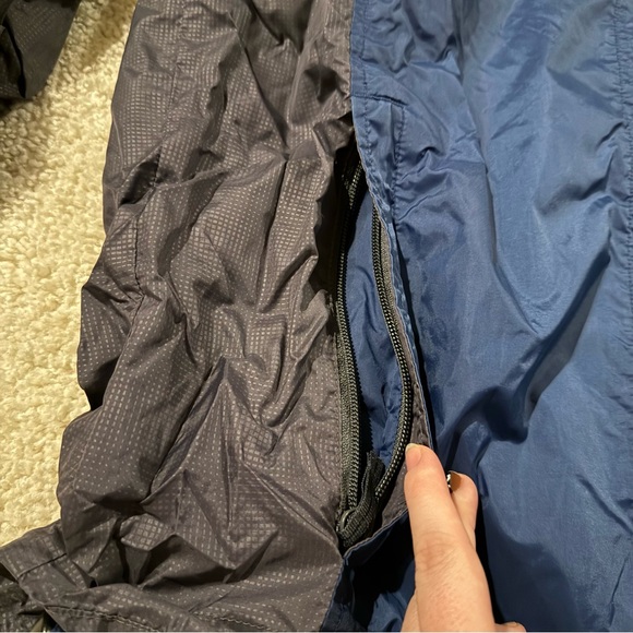 Columbia Men's Navy and Charcoal Windbreaker - Picture 3 of 8